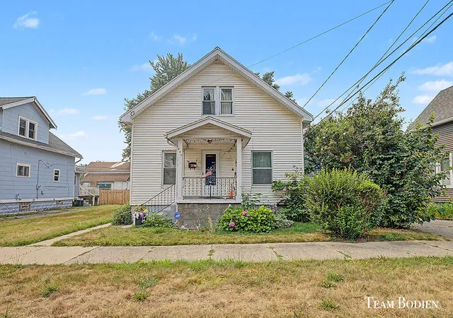 Photo 1 of Single family home for sale at 440 Webster St Nw, Grand Rapids, MI 49504 | MLS# 65026037207 | Listing updated on 2026-07-21