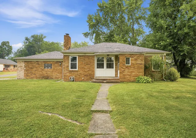 2nd image of 179 Clardelle Ave, Benton Harbor, MI 49022 | MLS# 66026037204