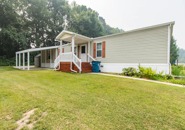 Photo 3 of Single family home for sale at 1403 Miss Ellie Dr, Kalamazoo, MI 49009 | MLS# 66026037208 | Listing updated on 2026-09-01