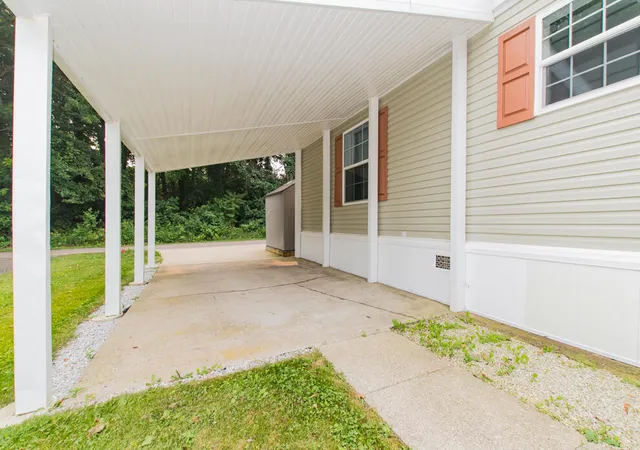 Photo 3 of Single family home for sale at 1403 Miss Ellie Dr, Kalamazoo, MI 49009 | MLS# 66026037208 | Listing updated on 2026-09-01