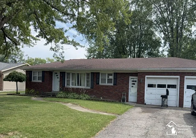 Photo 1 of Single family home for sale at 5023 W Albain Rd, Monroe, MI 48161 | MLS# 57050215516 | Listing updated on 2026-07-30