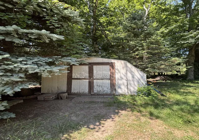 Photo 3 of Single family home for sale at 2237 Ranae St, Croswell, MI 48422 | MLS# 58050215515 | Listing updated on 2026-07-20