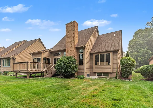 3rd image of 4682 Sawgrass Dr E, Ann Arbor, MI 48108 | MLS# 81026037217