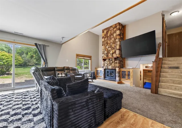Photo 3 of Single family home for sale at 11201 Horton Rd, Holly, MI 48442 | MLS# 20261055944 | Listing updated on 2026-09-25