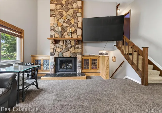Photo 4 of Single family home for sale at 11201 Horton Rd, Holly, MI 48442 | MLS# 20261055944 | Listing updated on 2026-09-25