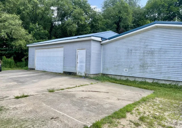 Photo 3 of Single family home for sale at 13830 Riverside Dr, Constantine, MI 49042 | MLS# 66026037220 | Listing updated on 2026-09-12