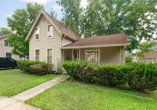 Photo 3 of Single family home for sale at 306 Summer St, Adrian, MI 49221 | MLS# 56050215520 | Listing updated on 2026-07-20