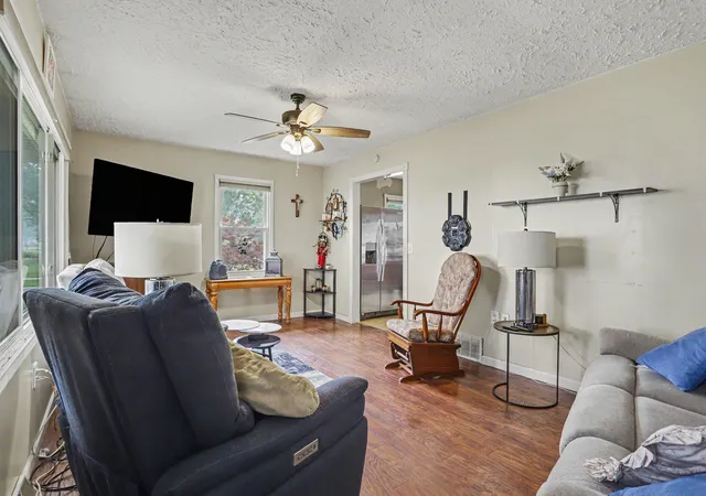 Photo 3 of Single family home for sale at 900 Jefferson St, Three Rivers, MI 49093 | MLS# 66026037223 | Listing updated on 2026-09-04