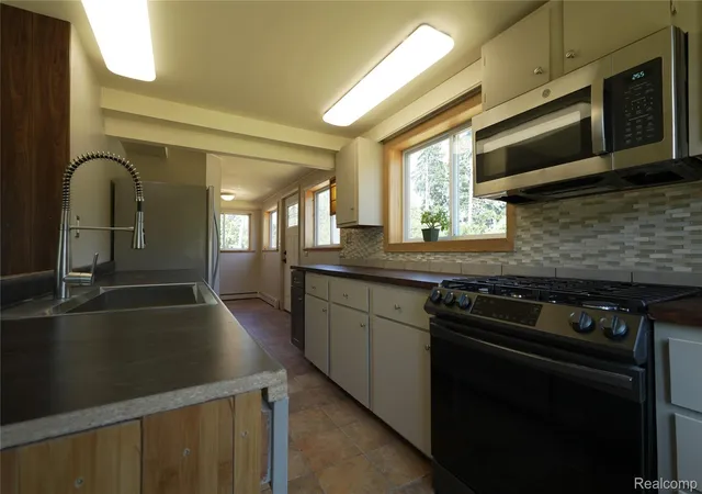 Photo 3 of Single family home for sale at 2898a Lakeshore Rd, Applegate, MI 48401 | MLS# 20261055967 | Listing updated on 2026-09-15