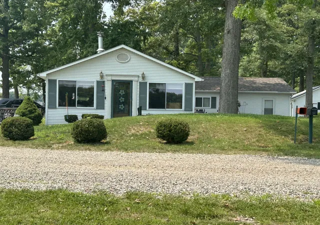 1st image of 12232 Maple Hillsdale Co St, Montgomery, MI 49255 | MLS# 62026037228