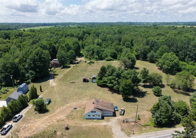 Photo 3 of Single family home for sale at 2898 Lakeshore Rd, Sanilac Township Sanilac, MI 48401 | MLS# 20261055998 | Listing updated on 2026-09-16