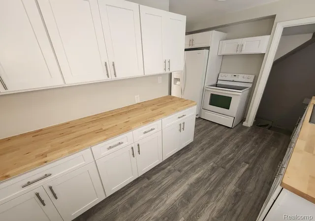 Photo 4 of Single family home for sale at 19552 Hamburg St, Detroit, MI 48205 | MLS# 20261056009 | Listing updated on 2026-07-27