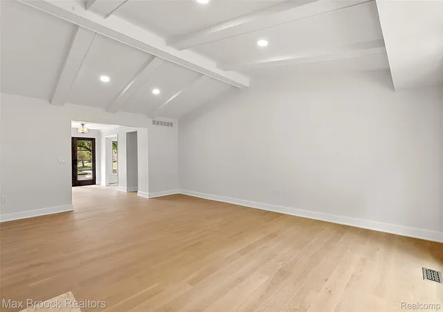 4th image of 5218 Cherokee Ct, Troy, MI 48098 | MLS# 20261056014
