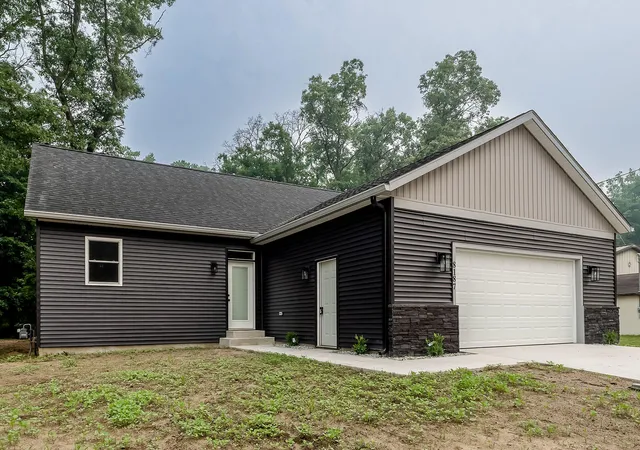 Photo 2 of Single family home for sale at 8187 Holton Rd, Holton, MI 49425 | MLS# 65026037236 | Listing updated on 2026-09-18