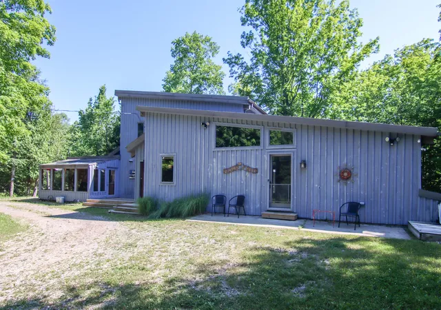 2nd image of 15651 Holly Dr, Thompsonville, MI 49683 | MLS# 53026037237