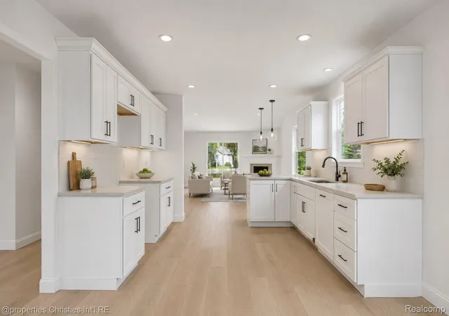 4th image of 757 Nelsons Ridge, Howell, MI 48843