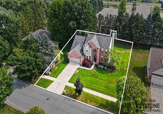 30th image of 3870 Windwood Dr Ne, Rockford, MI 49341 | MLS# 65026037241
