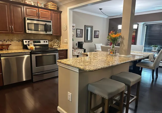 Photo 4 of Condo for sale at 340 Concord Pl, Bloomfield Hills, MI 48304 | MLS# 58050215536 | Listing updated on 2026-09-18