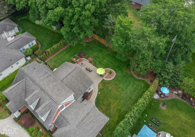 1st image of 1061 N Renaud Rd, Grosse Pointe Woods, MI 48236 | MLS# 58050215541