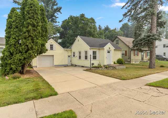 1st image of 1524 Downey St, Lansing, MI 48906 | MLS# 65026037250