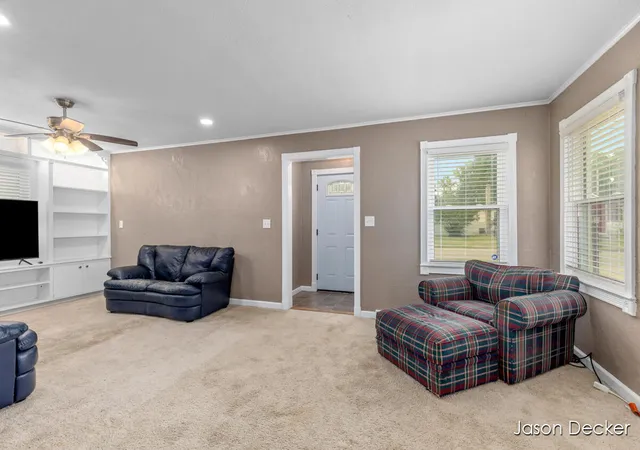 5th image of 1524 Downey St, Lansing, MI 48906 | MLS# 65026037250