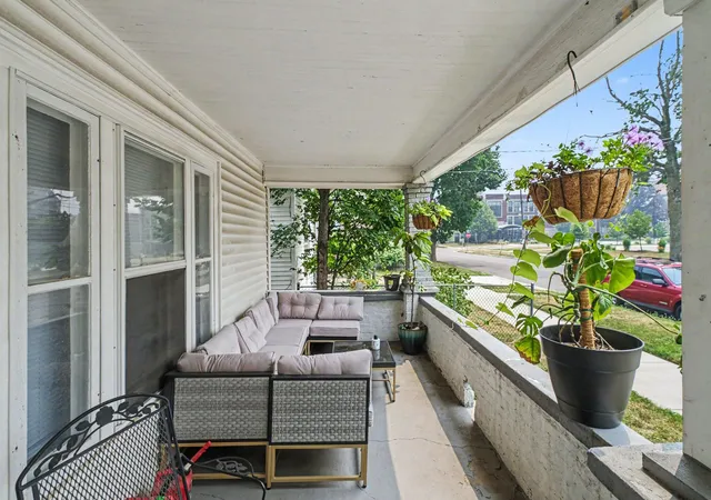 Listing Photo 2 - Condo for sale in building located at 717-719 5th St NW, Grand Rapids, MI 49504