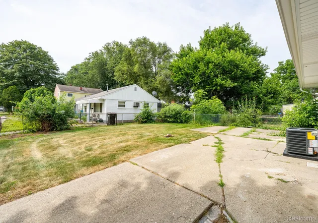 Photo 23 of Single family home for sale at 905 Sprague Ave, Madison Heights, MI 48071 | MLS# 20261056054 | Listing updated on 2026-07-22