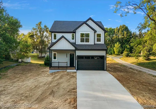1st image of 3080 W Newberry Rd, Waterford, MI 48329 | MLS# 20261056057