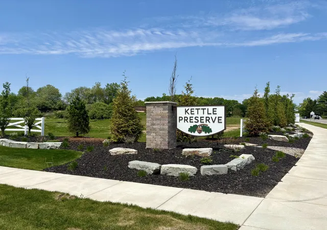 14th image of 8321 Kettle Oak Dr Se, Alto, MI 49302 | MLS# 65026037258