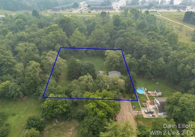 2nd image of 2110 Worden St, Lansing, MI 48910 | MLS# 65026037255