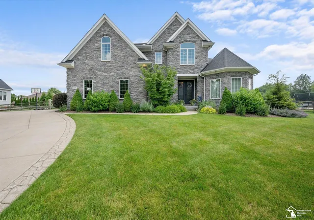 2nd image of 6615 Summerlyn Blvd, Lambertville, MI 48144 | MLS# 57050215552