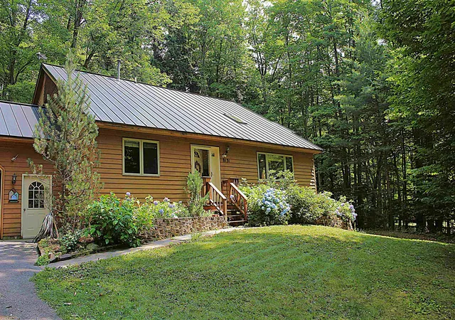 3rd image of 8131 Hillside Dr, Traverse City, MI 49685 | MLS# 78080071281
