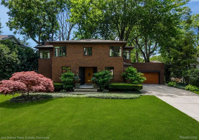 Photo 1 of Sale Pending at 757 Middlesex Rd, Grosse Pointe Park, MI 48230 | MLS# 20261056077 | Listing updated on 2026-07-27