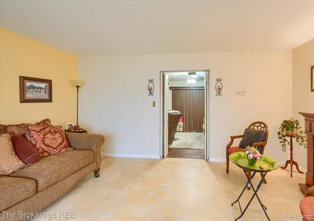 Photo 3 of Single family home for sale at 1401 Eldorado Dr, Flint, MI 48504 | MLS# 20261056079 | Listing updated on 2026-08-21