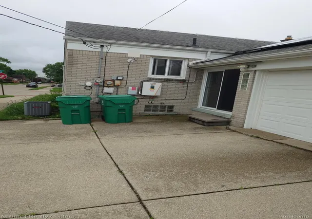 Photo 2 of Single family home for sale at 18131 Oak Ave, Eastpointe, MI 48021 | MLS# 20261056087 | Listing updated on 2026-09-01