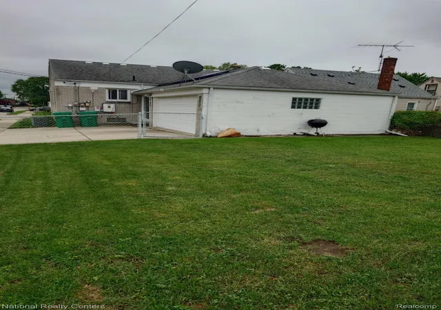 Photo 3 of Single family home for sale at 18131 Oak Ave, Eastpointe, MI 48021 | MLS# 20261056087 | Listing updated on 2026-09-01