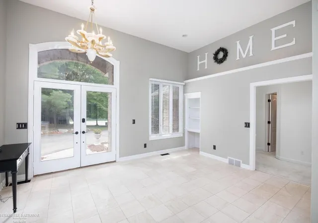 Photo 3 of Single family home for sale at 1268 Hidden View Dr, Lapeer, MI 48446 | MLS# 58050215562 | Listing updated on 2026-07-21