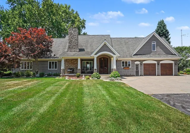 Photo 3 of Single family home for sale at 115 Golfside Dr, Alma, MI 48801 | MLS# 79080071284 | Listing updated on 2026-08-20
