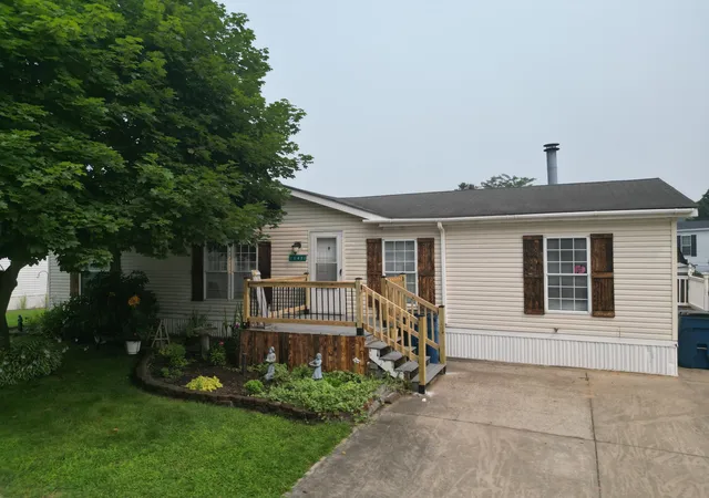 1st image of 14451 Winding Creek Ln, West Olive, MI 49460 | MLS# 71026037278