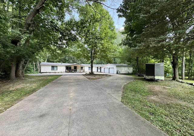 2nd image of 2888 Lyons Ave, Kalamazoo, MI 49048 | MLS# 69026037283