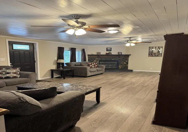 5th image of 2888 Lyons Ave, Kalamazoo, MI 49048 | MLS# 69026037283