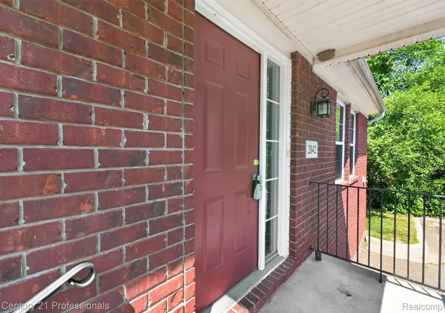 5th image of 2042 Decker Rd, Walled Lake, MI 48390 | MLS# 20261056098