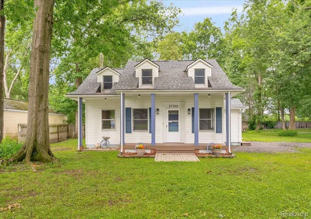 Photo 1 of Sale Pending at 27769 Gilbert Dr, Warren, MI 48093 | MLS# 20261056105 | Listing updated on 2026-09-05