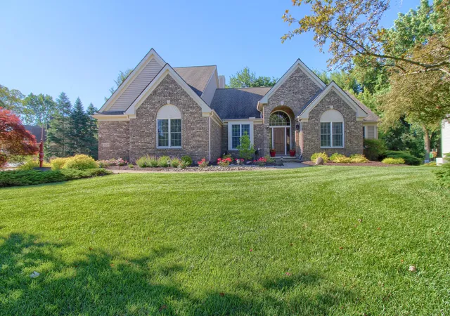 1st image of 1421 W Greenfield Ct, Ann Arbor, MI 48108 | MLS# 81026037293