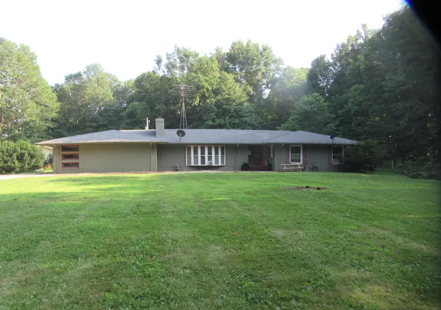 2nd image of 20349 M 60, Cassopolis, MI 49031 | MLS# 69026037297