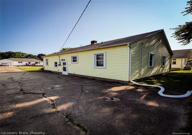 2nd image of 126 Bartlett St, Harbor Beach, MI 48441 | MLS# 20261056130