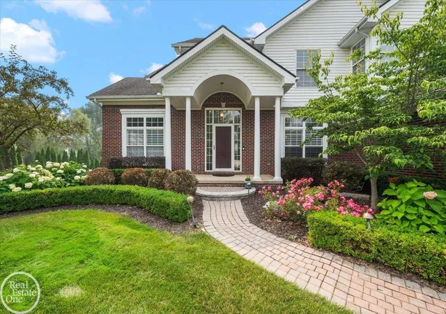 Photo 4 of Single family home for sale at 3800 May Ctr Rd, Lake Orion, MI 48360 | MLS# 58050215577 | Listing updated on 2026-07-21