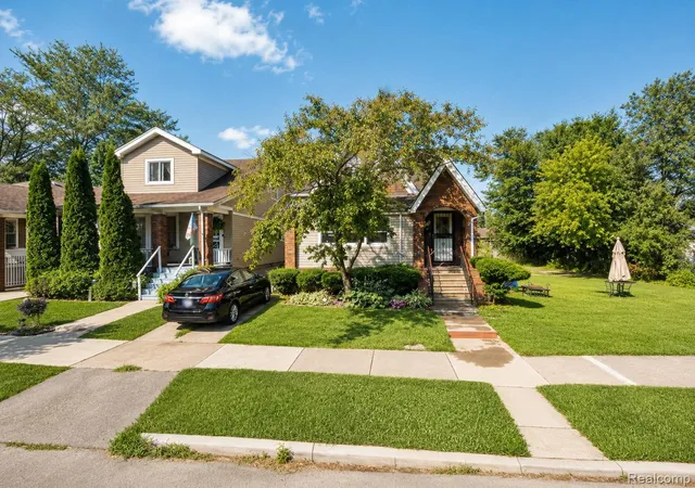 Photo 1 of Single family home for sale at 5545 Maryland St, Detroit, MI 48224 | MLS# 20261056143 | Listing updated on 2026-07-21