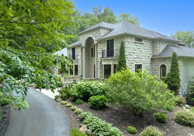 Photo 4 of Single family home for sale at 554 Bailey Lake Dr NE, Lowell, MI 49331 | MLS# 66026037304 | Listing updated on 2026-07-23
