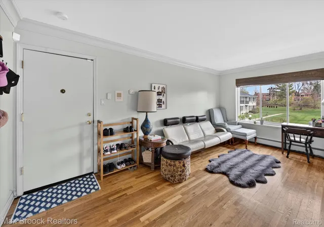 Listing Photo 5 - Condo for sale in building located at 100 W Hickory Grv Rd, Bloomfield Charter Township Oakland, MI 48304 - Unit #G7